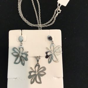 Hibiscus Earring & Necklace Set